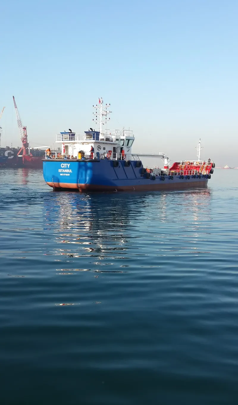 CITY Tanker IMO 9710830 photo 3