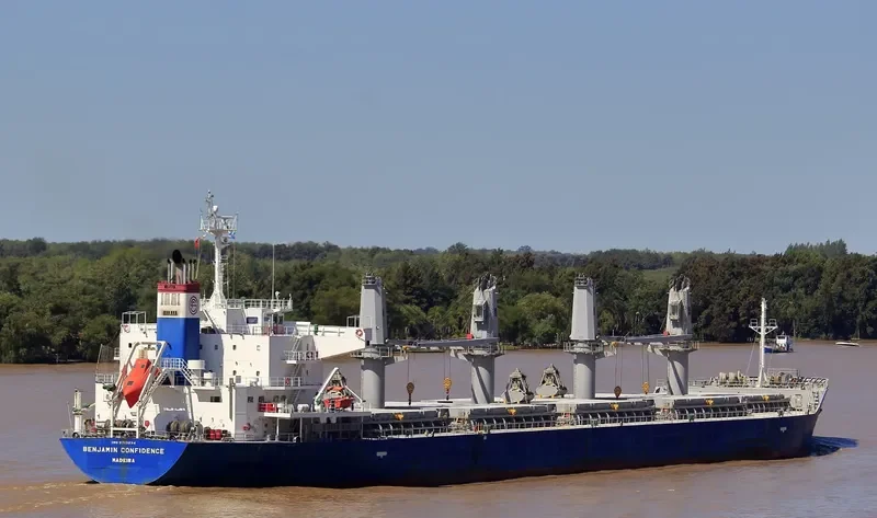 BENJAMIN CONFIDENCE Bulk Carrier IMO 9713234 photo 4