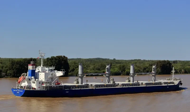 BENJAMIN CONFIDENCE Bulk Carrier IMO 9713234 photo 5