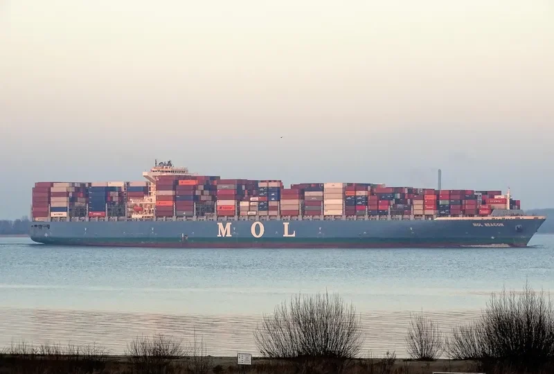 SEASPAN BEACON Container Ship IMO 9713337 photo 10
