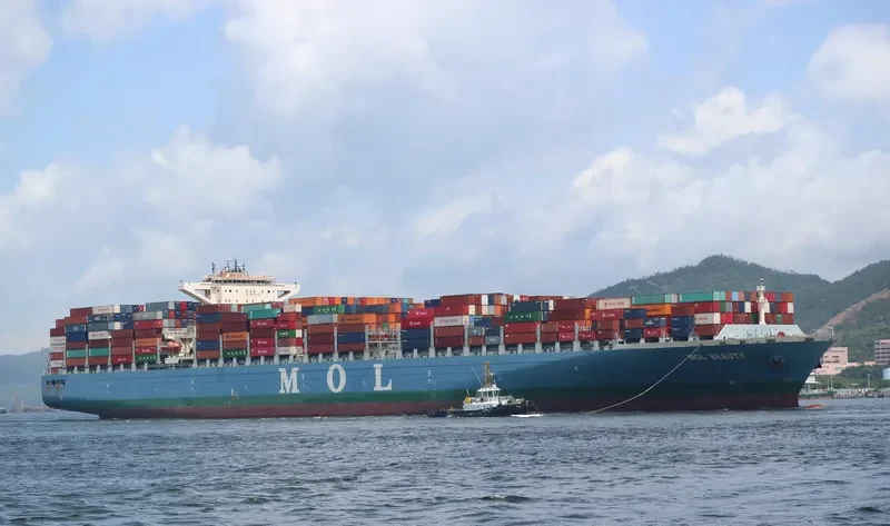 SEASPAN BEAUTY Container Ship IMO 9713349