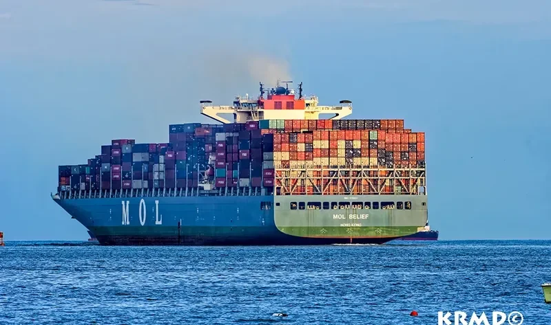 SEASPAN BELIEF Container Ship IMO 9713351 photo 6