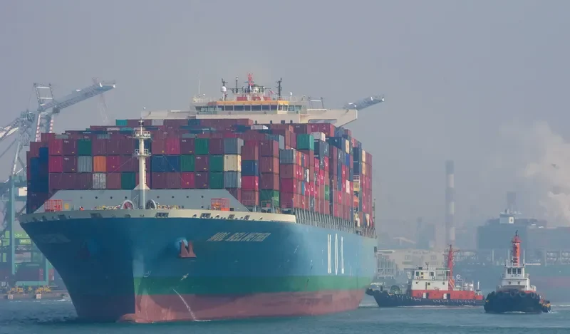 SEASPAN BELLWETHER Container Ship IMO 9713363 photo 2