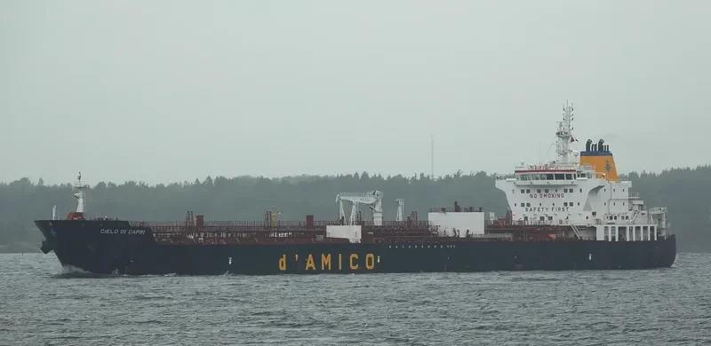 CIELO DI CAPRI Tanker IMO 9717278 photo 8