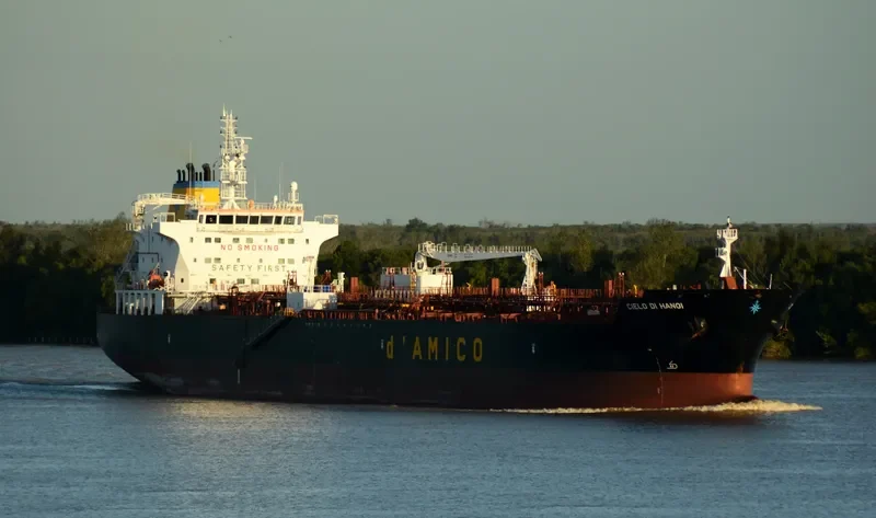 CIELO DI HANOI Tanker IMO 9717280 photo 2