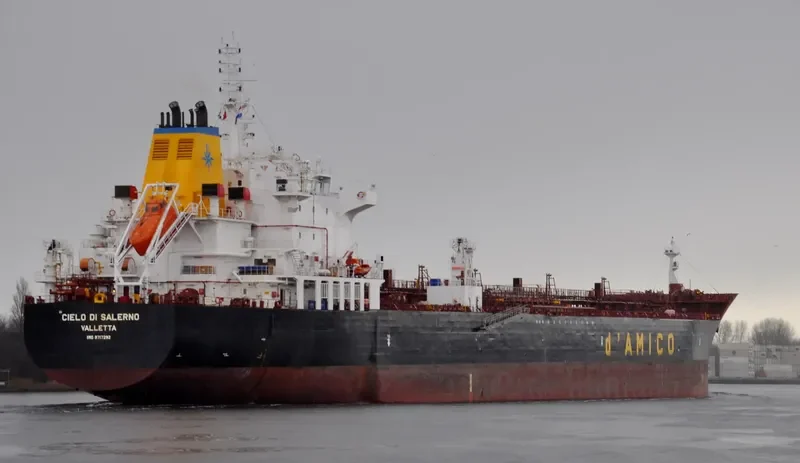 CIELO DI SALERNO Tanker IMO 9717292 photo 10