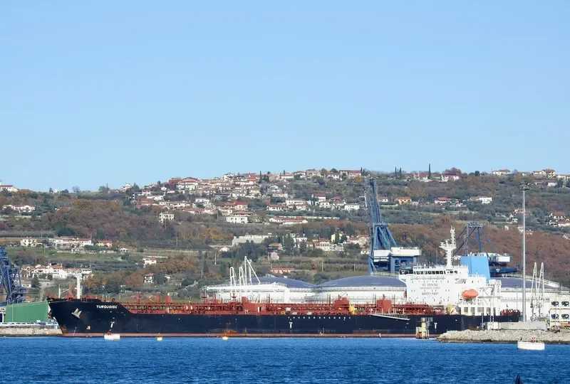 TURQUOISE Tanker IMO 9717761 photo 3