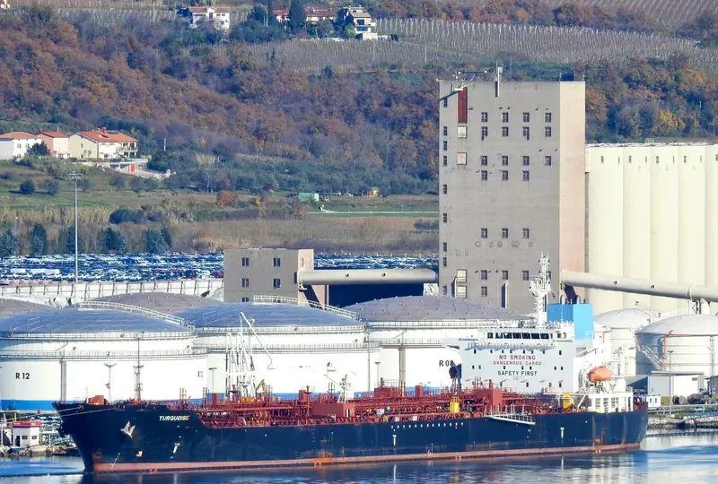 TURQUOISE Tanker IMO 9717761 photo 5