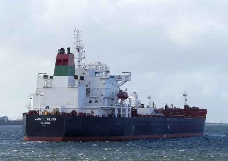 YANKUL SILVER Tanker IMO 9718791 photo 4