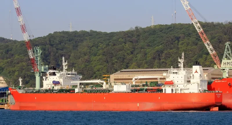 SILVER MANOORA Tanker IMO 9718844