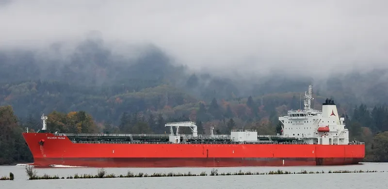 SILVER MUNA Tanker IMO 9718856 photo 8