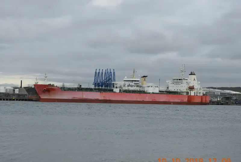 SILVER SAWSAN Tanker IMO 9718882 photo 8