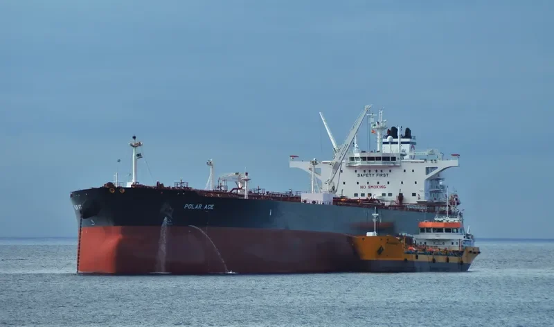 POLAR ACE Tanker IMO 9721504 photo 2