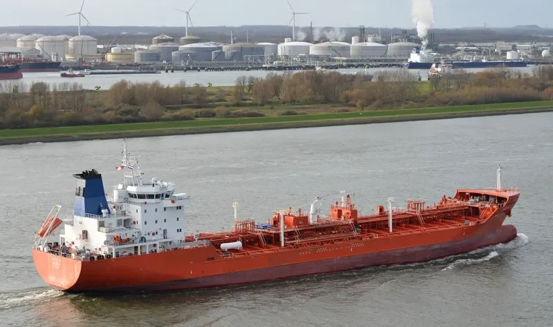 DAVIDE B Tanker IMO 9721750 photo 3