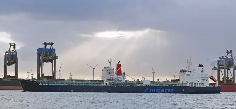 MINERVA LEO Tanker IMO 9723289 photo 2