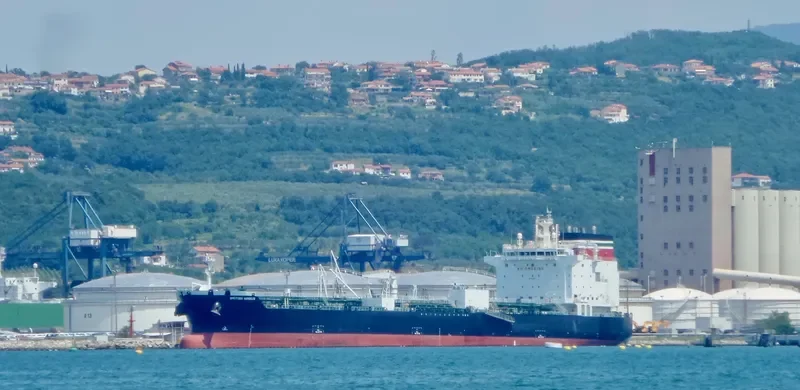 BRITISH NIMBUS Tanker IMO 9724544