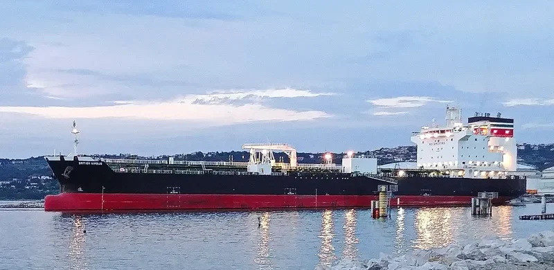 BRITISH NIMBUS Tanker IMO 9724544 photo 6
