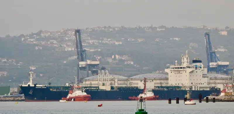 MAERSK CIRRUS Tanker IMO 9724568 photo 4