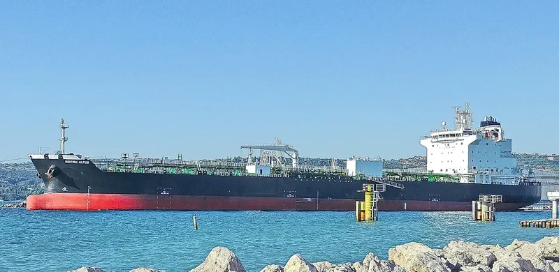 MAERSK ALTUS Tanker IMO 9724570 photo 5