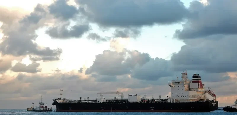 MAERSK NAVIGATOR Tanker IMO 9724594 photo 2