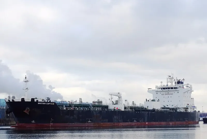 BRITISH CAPTAIN Tanker IMO 9724685 photo 6