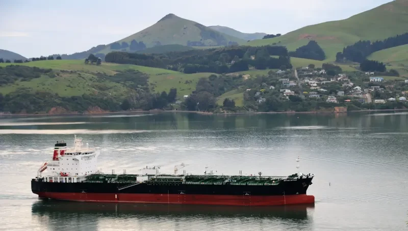 BRITISH OFFICER Tanker IMO 9724697