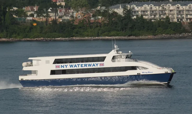 BETSY ROSS Passenger Ship IMO 9725287 photo 2