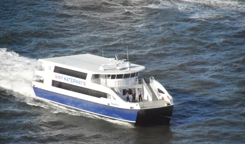BETSY ROSS Passenger Ship IMO 9725287 photo 4