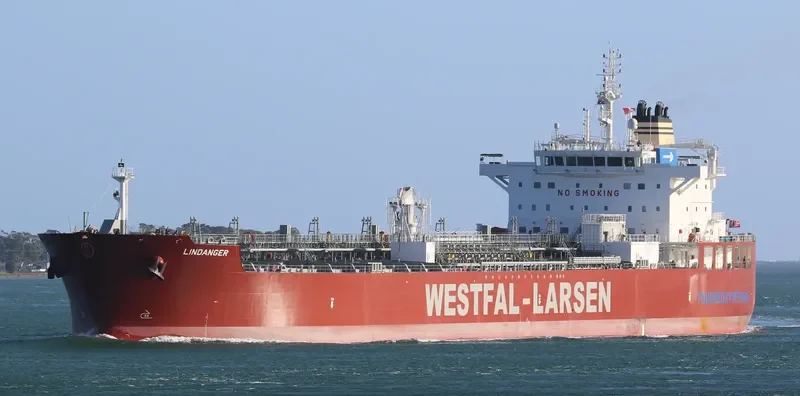 LINDANGER Tanker IMO 9725299 photo 5