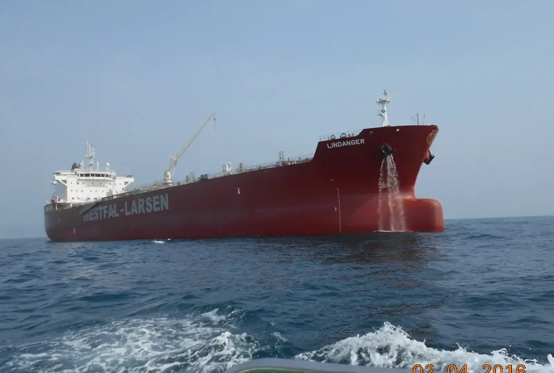 LINDANGER Tanker IMO 9725299 photo 7
