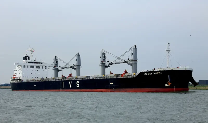 IVS WENTWORTH Bulk Carrier IMO 9725550 photo 2