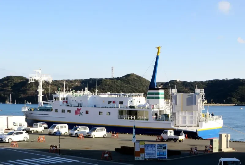 FERRY AZALEA Ro-Ro IMO 9725689 photo 4