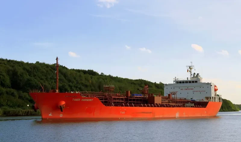 TIGER HARMONY Tanker IMO 9725859 photo 8