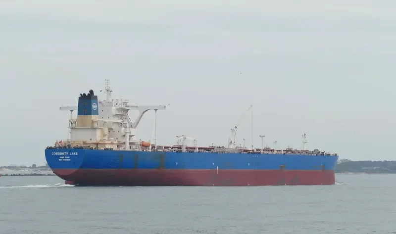 COSDIGNITY LAKE Tanker IMO 9727209 photo 8