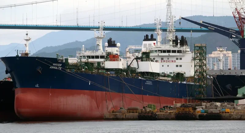 NAVIG8 AMMOLITE Tanker IMO 9727534 photo 8