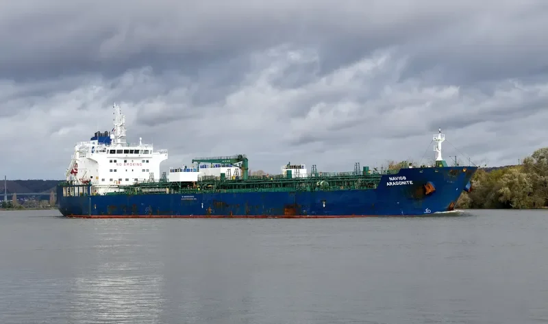 NAVIG8 ARAGONITE Tanker IMO 9727558 photo 8