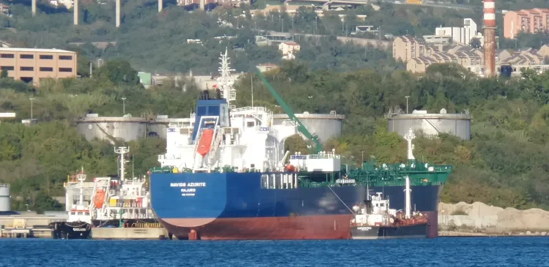 NAVIG8 AZURITE Tanker IMO 9727560 photo 8