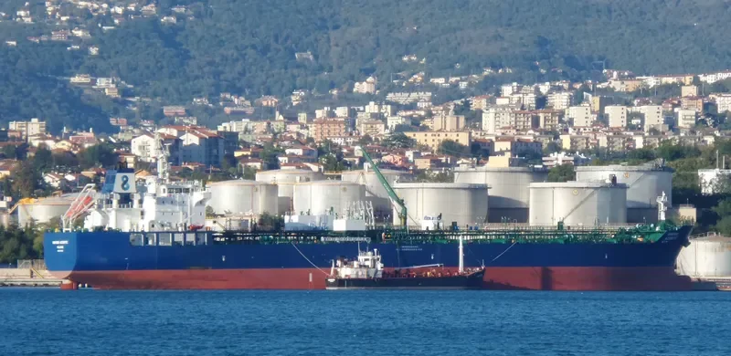 NAVIG8 AZURITE Tanker IMO 9727560 photo 9