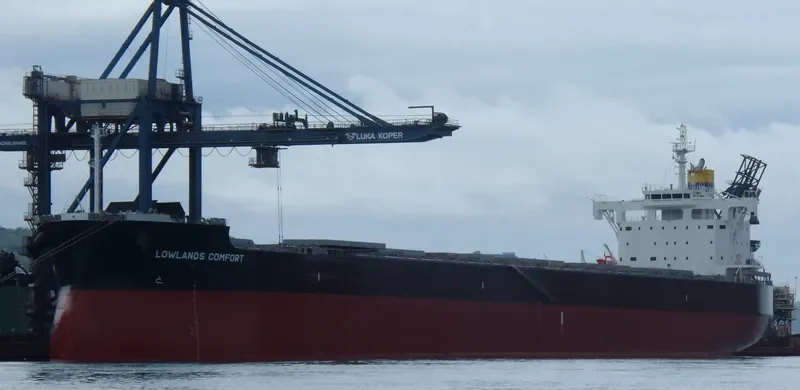 LOWLANDS COMFORT Bulk Carrier IMO 9728136 photo 2