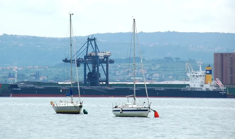 LOWLANDS COMFORT Bulk Carrier IMO 9728136 photo 4