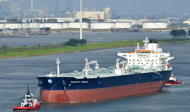 MINERVA CORALIA Tanker IMO 9728239 photo 4