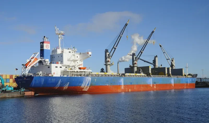 CRYSTAL CONFIDENCE Bulk Carrier IMO 9728382 photo 6