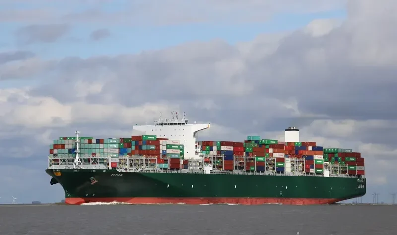 TITAN Container Ship IMO 9728928 photo 8