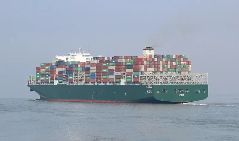 TAURUS Container Ship IMO 9728942 photo 4