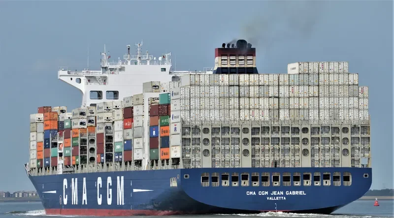 CMA CGM JEAN GABRIEL Container Ship IMO 9729128 photo 10