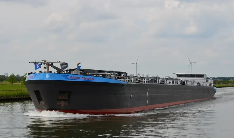 MAXINE DEYMANN Tanker IMO 9729300 photo 3