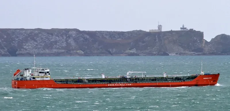 AZERBAIJAN Tanker IMO 9729594 photo 2