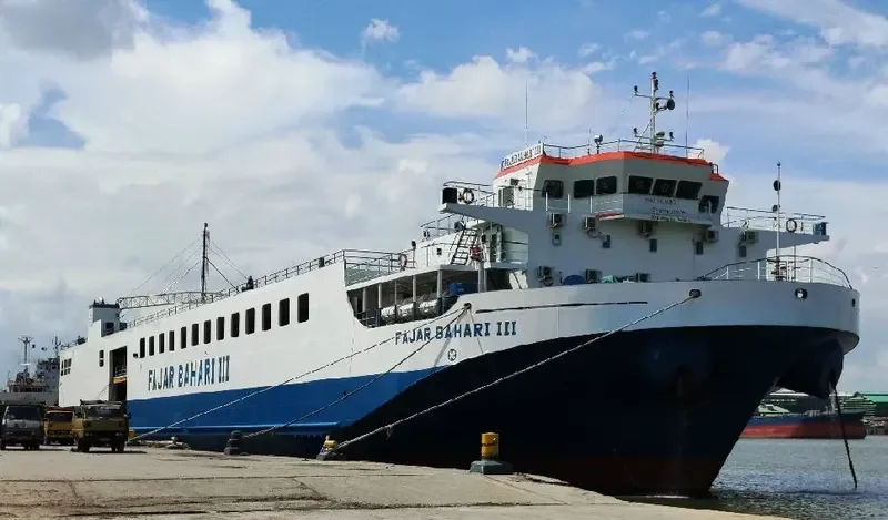 FAJAR BAHARI III Ro-Ro IMO 9730282 photo 5