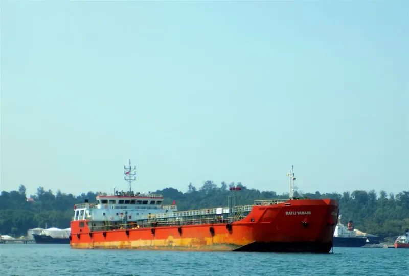 RATU YAMANI Tanker IMO 9731121 photo 2