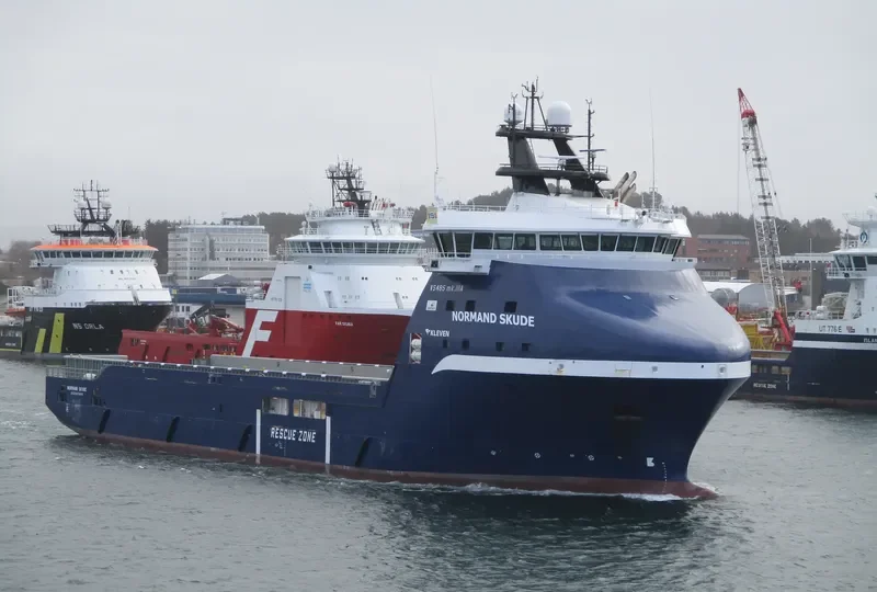 REM ARCTIC Offshore Vessel IMO 9731250 photo 3